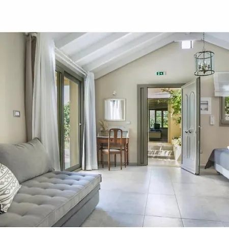 Fanari House * ארגוסטולי